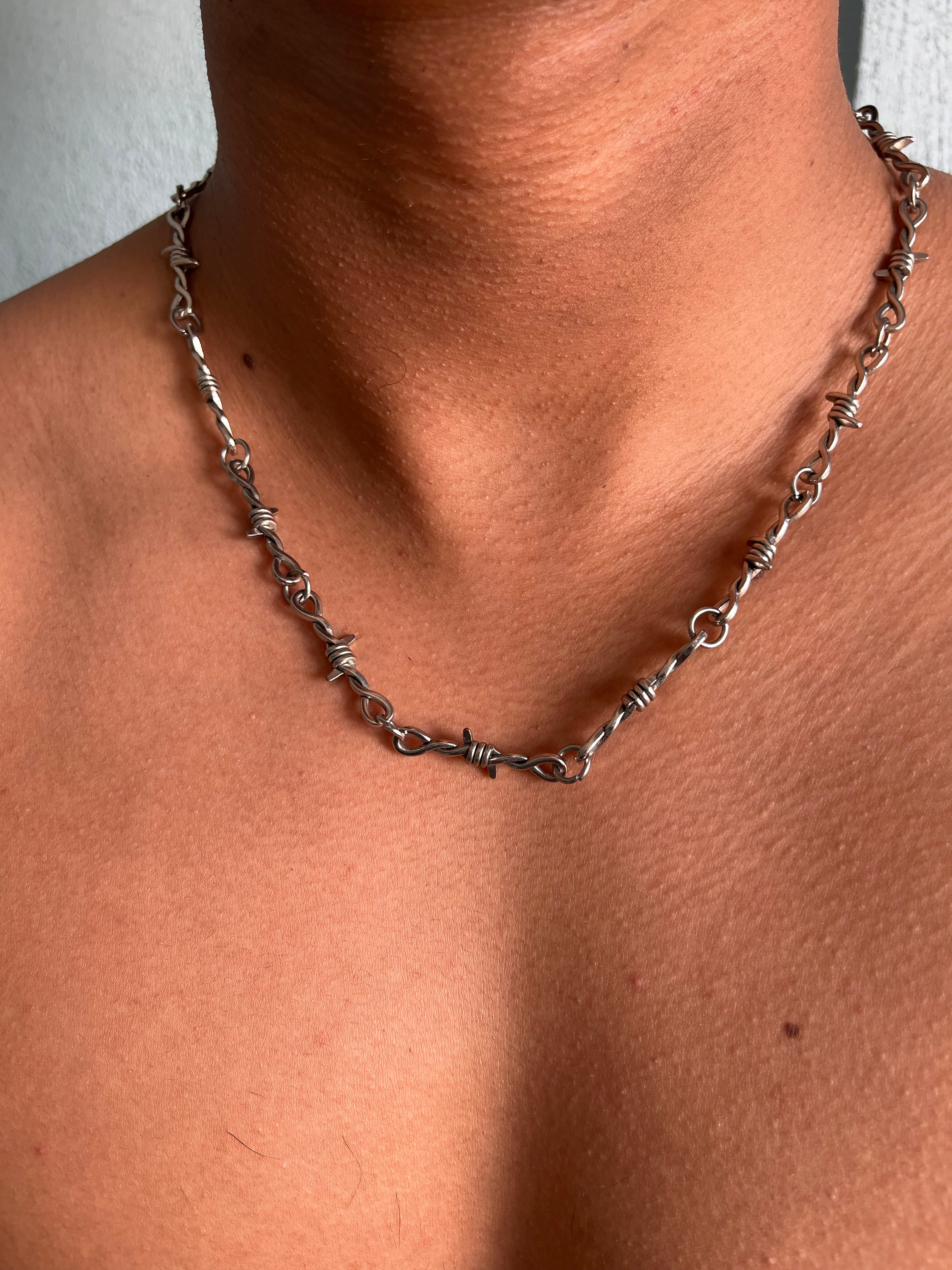 Cadena Barbed Wire Star