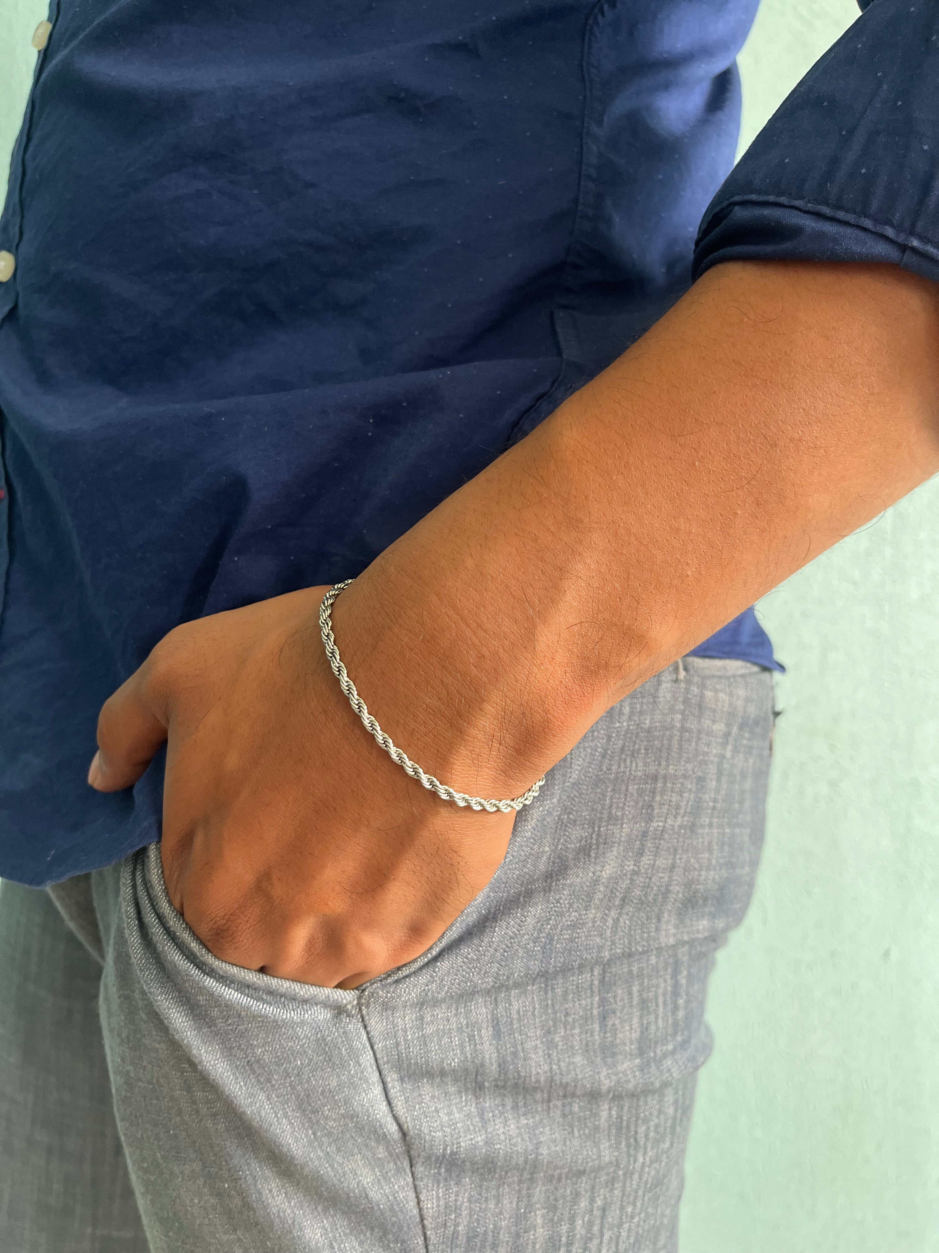 Brazalete Trenzado Clásico en Acero